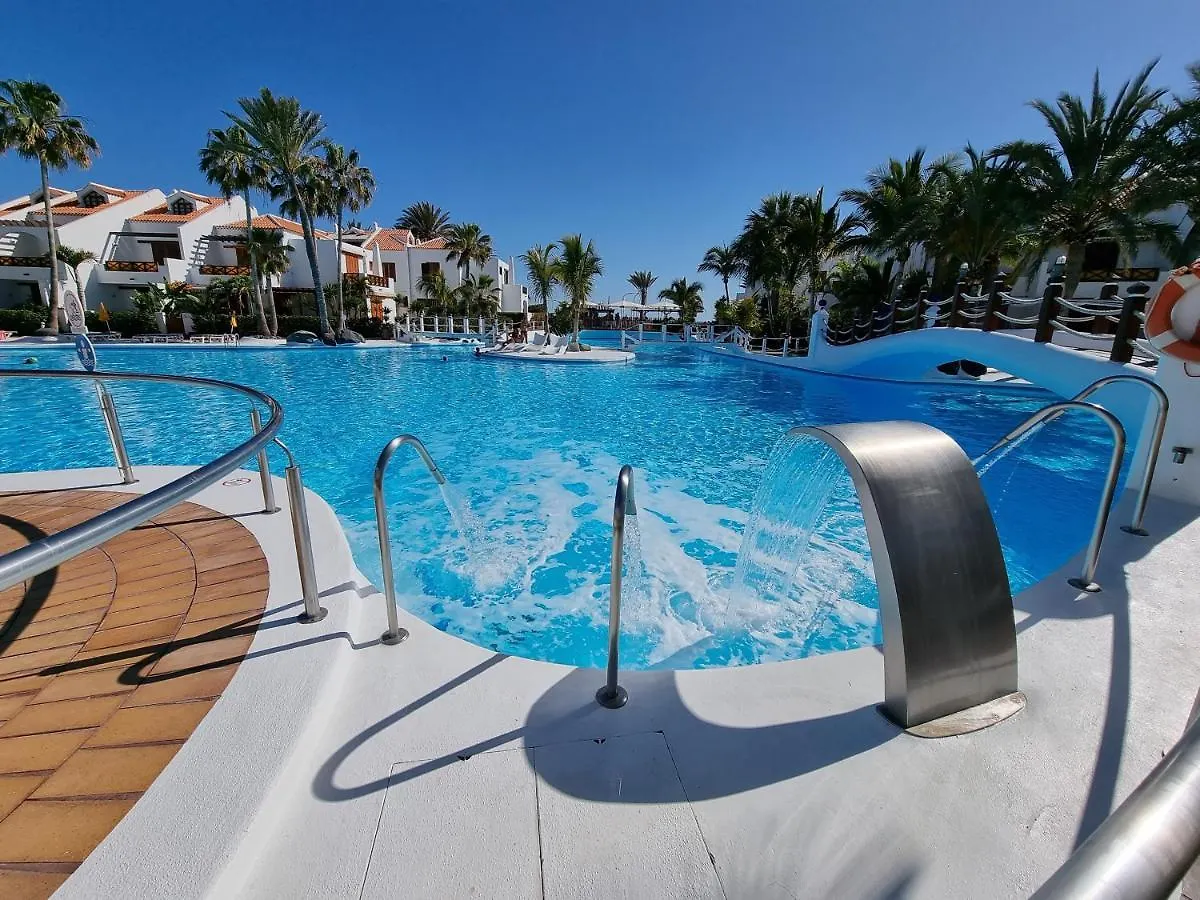 Studio Apartment No 1 Directly On The Beach And Sea, Terrace, Heated Pool, Wifi Playa de las Americas  Spagna