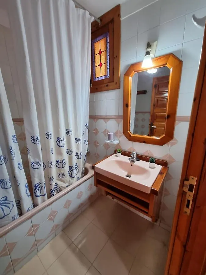 Studio Apartment No 1 Directly On The Beach And Sea, Terrace, Heated Pool, Wifi Playa de las Americas